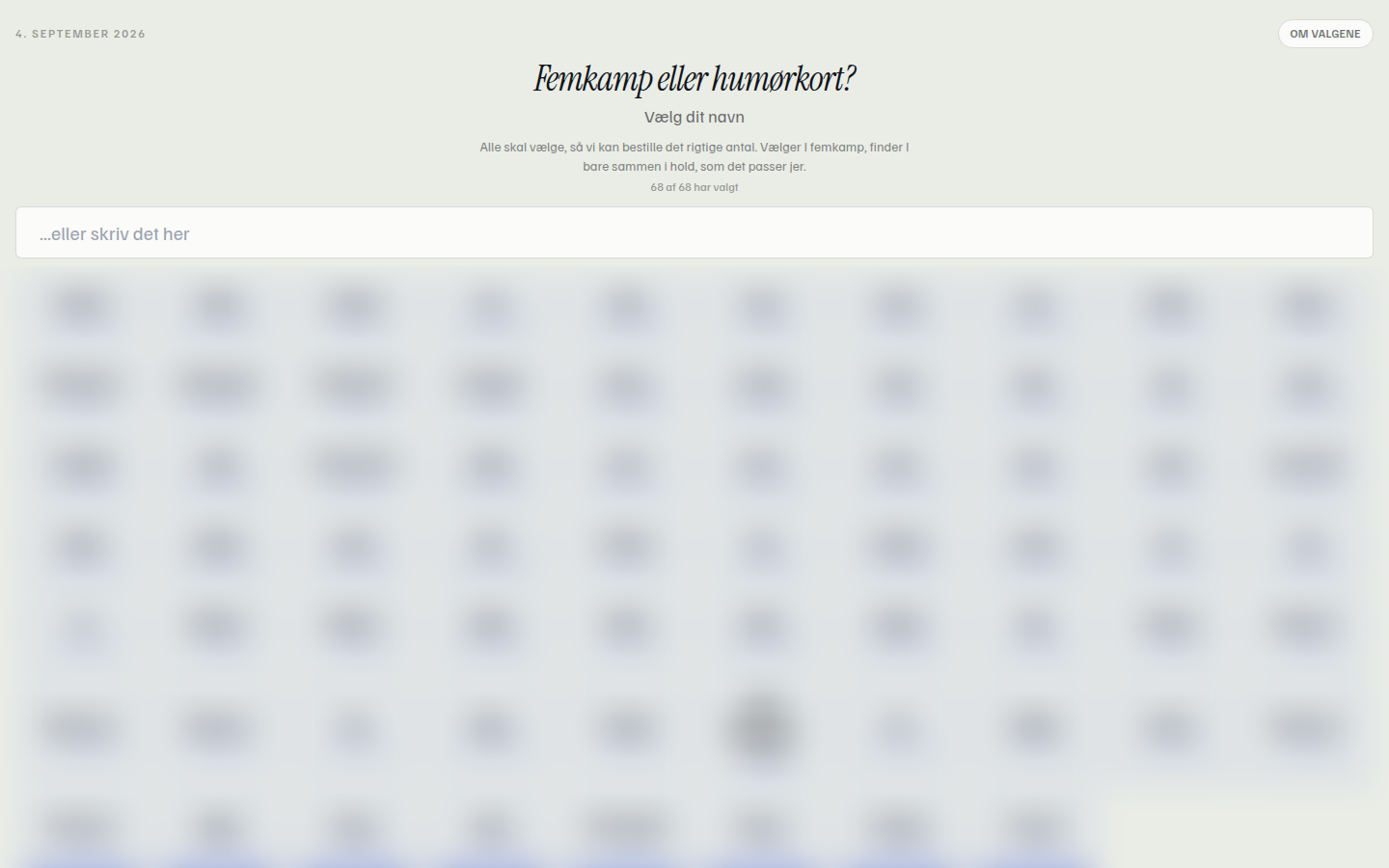 Siden "Femkamp eller humørkort?" med et søgefelt og et gitter af navneknapper, hvor navnene er sløret