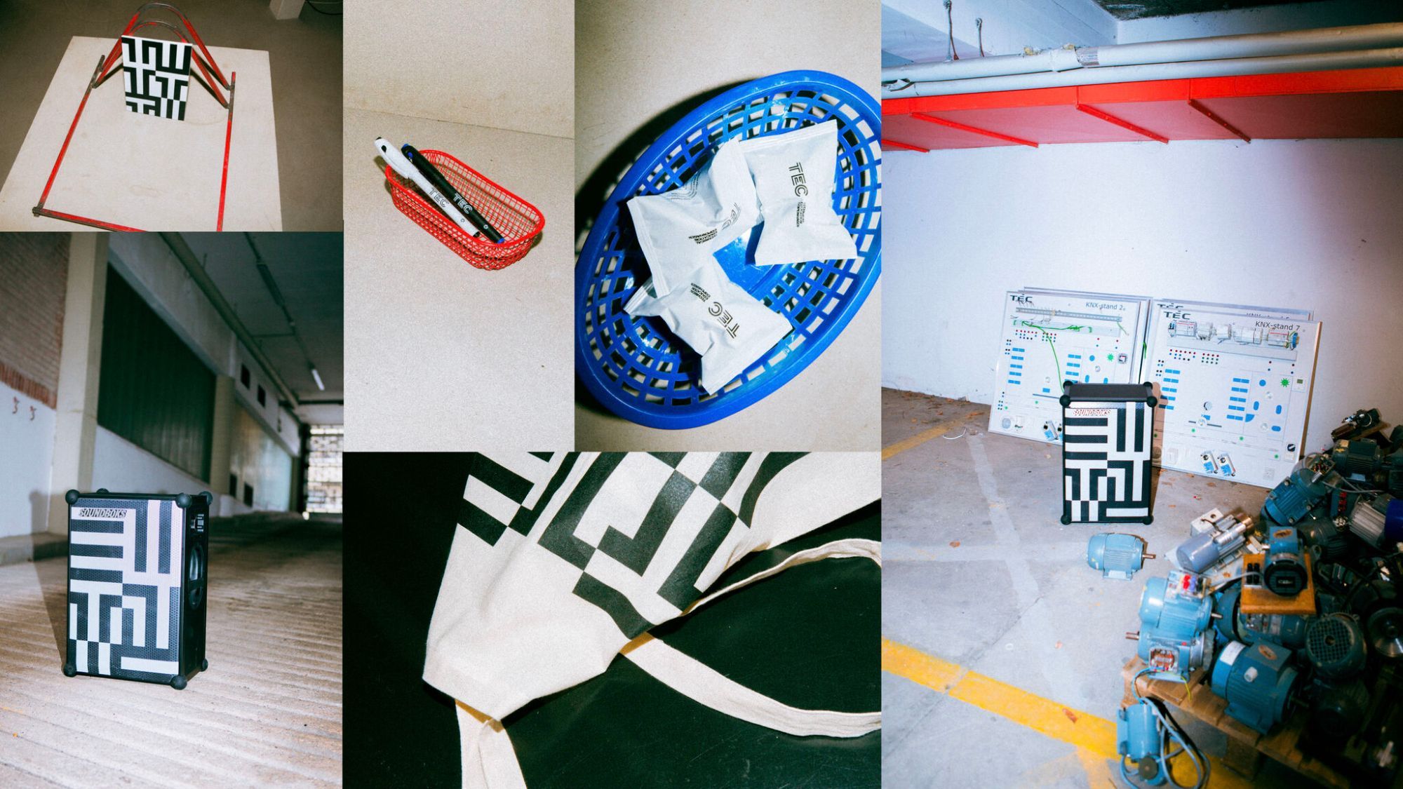Collage af TEC-merchandise med supergrafik – en Soundboks-højttaler, kuglepenne, små poser og en mulepose – fotograferet i et parkeringshus og et værksted